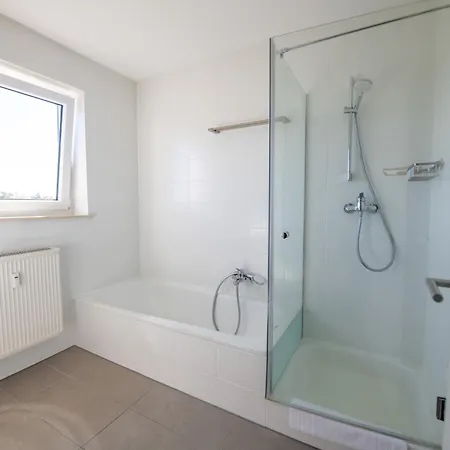 W&p Living Mit Balkon Parkplatz Biberbach (Bavaria)